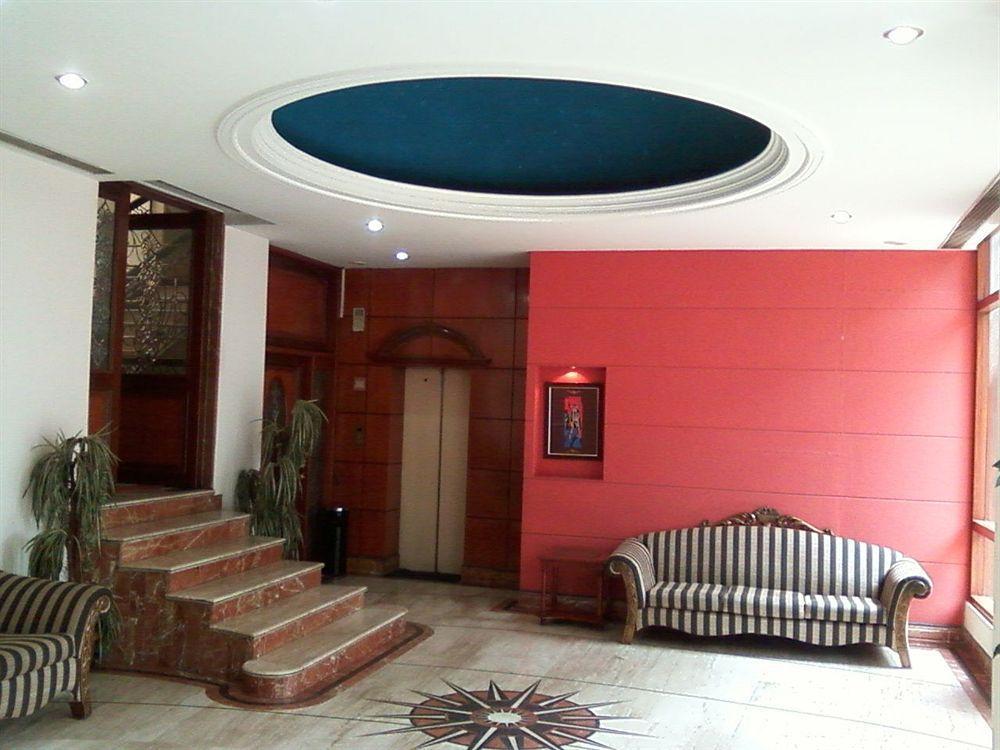 Treebo Corporate Park Hotel นิวเดลี ภายนอก รูปภาพ