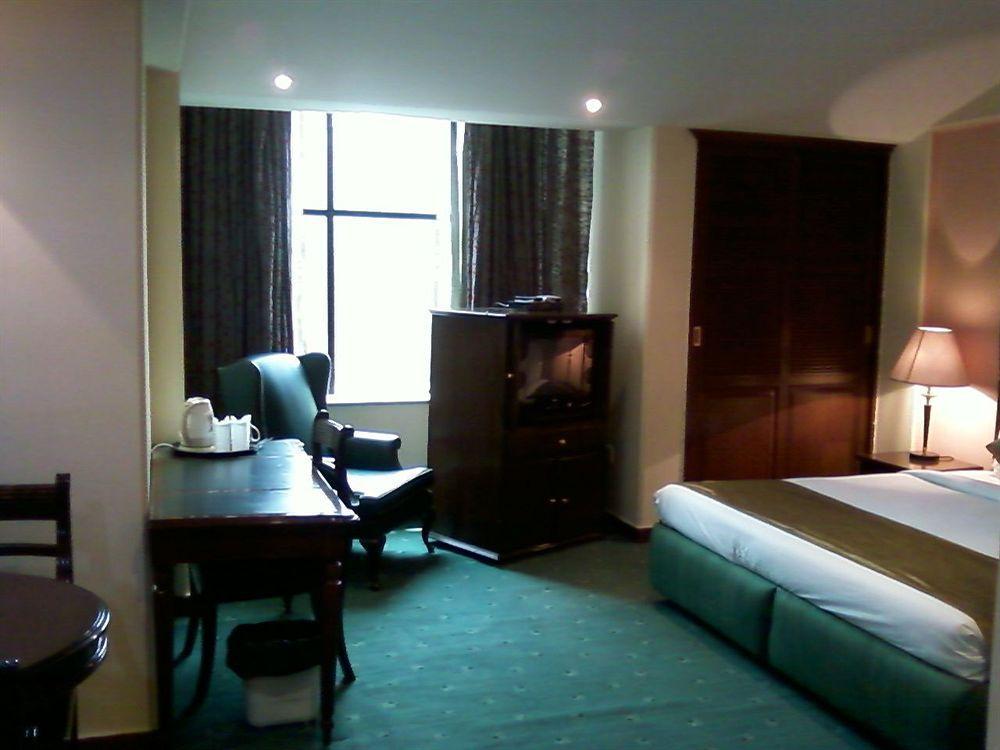 Treebo Corporate Park Hotel นิวเดลี ภายนอก รูปภาพ