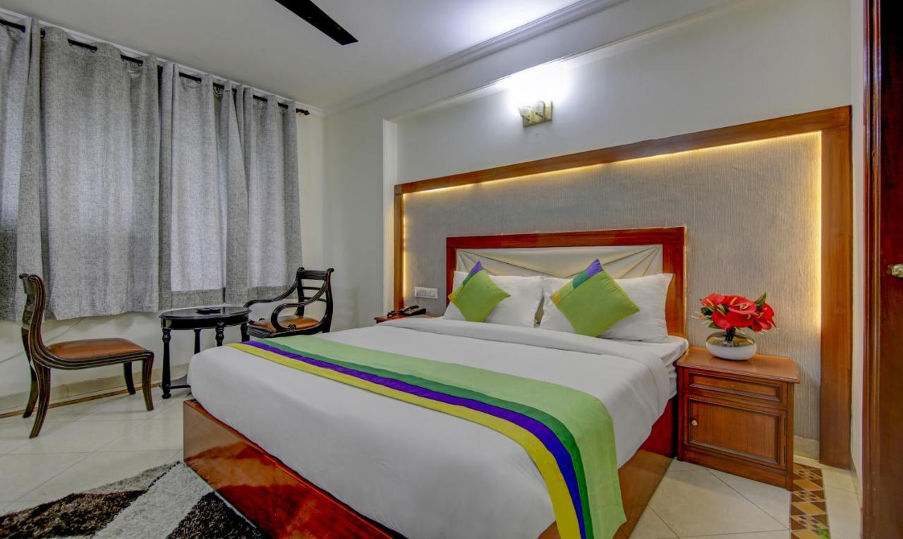 Treebo Corporate Park Hotel นิวเดลี ภายนอก รูปภาพ