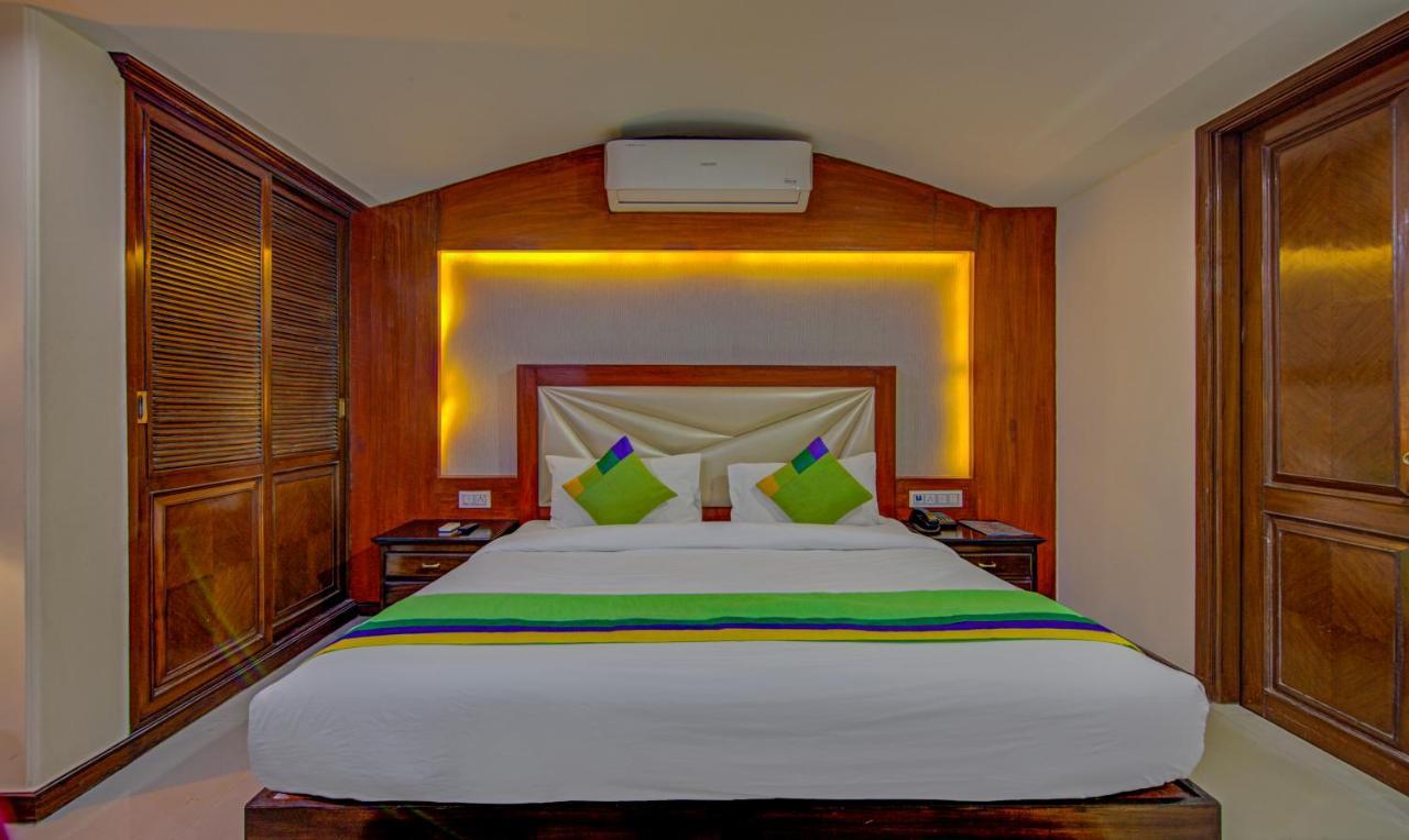Treebo Corporate Park Hotel นิวเดลี ภายนอก รูปภาพ