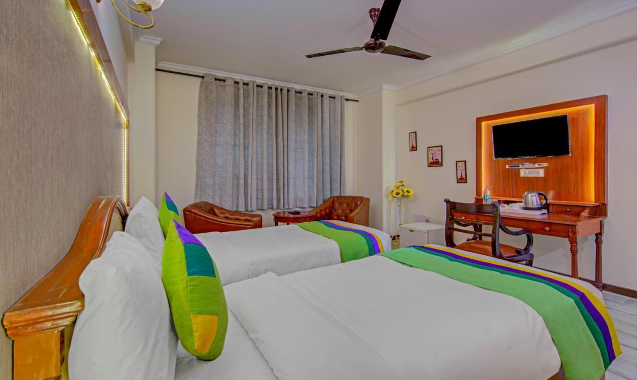 Treebo Corporate Park Hotel นิวเดลี ภายนอก รูปภาพ