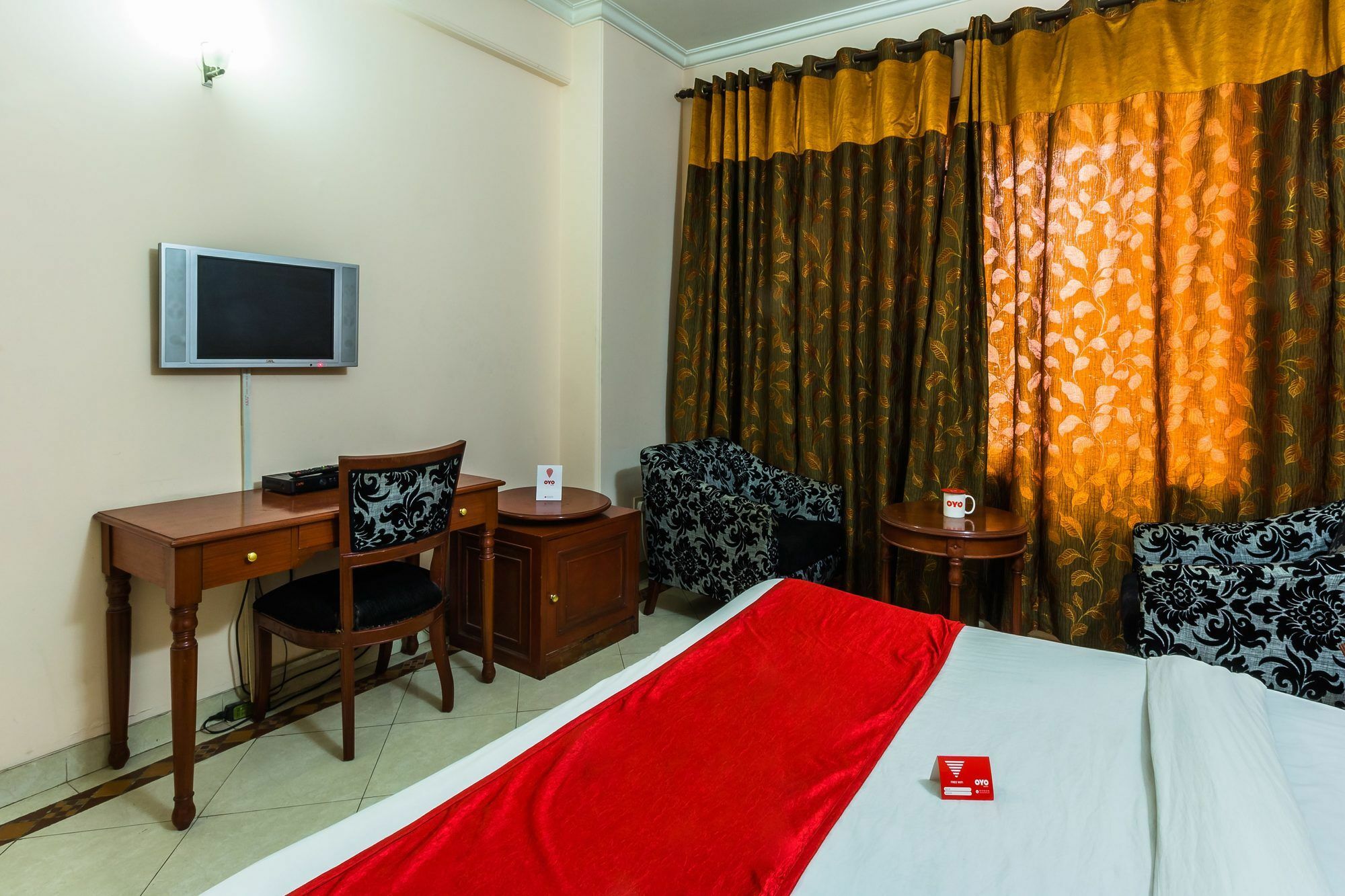 Treebo Corporate Park Hotel นิวเดลี ภายนอก รูปภาพ